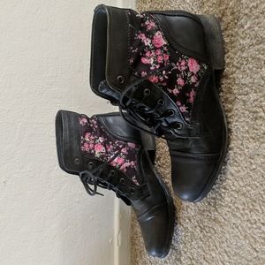Steve Madden Lace Up Floral Boots